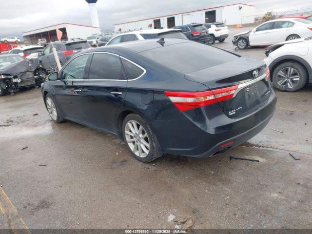 Toyota Avalon Limited Image 3