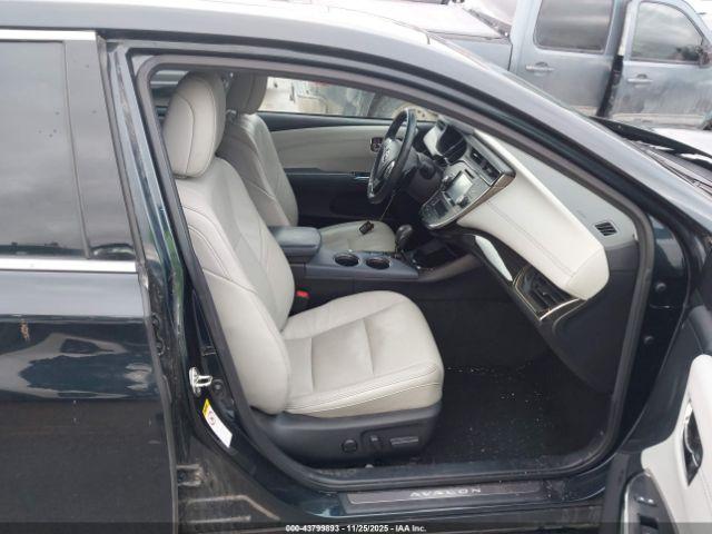 Toyota Avalon Limited Image 14