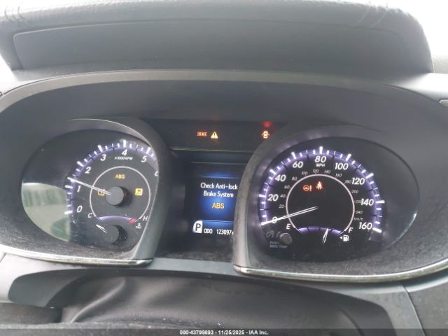 Toyota Avalon Limited Image 12