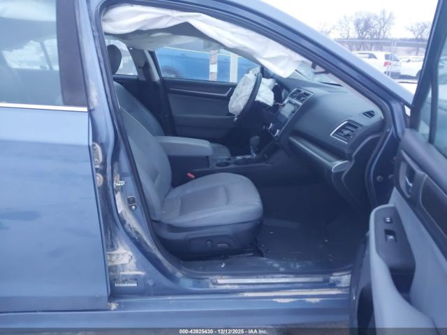 Subaru Legacy 2.5i Limited Image 6