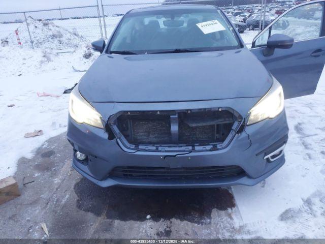 Subaru Legacy 2.5i Limited Image 5