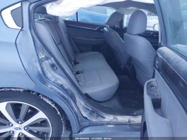 Subaru Legacy 2.5i Limited Image 8