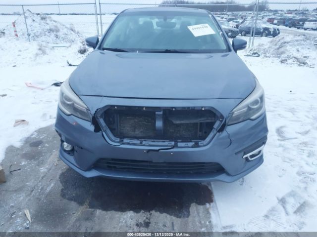 Subaru Legacy 2.5i Limited Image 12