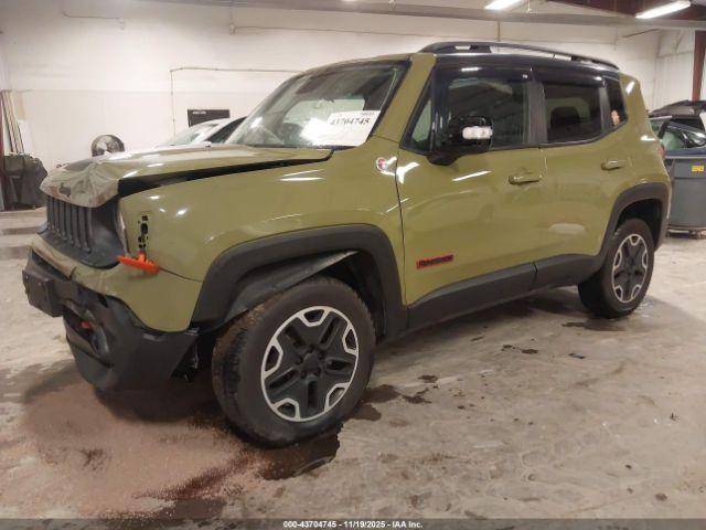 Jeep Renegade Trailhawk Image 3