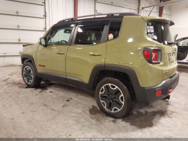 Jeep Renegade Trailhawk Image 4