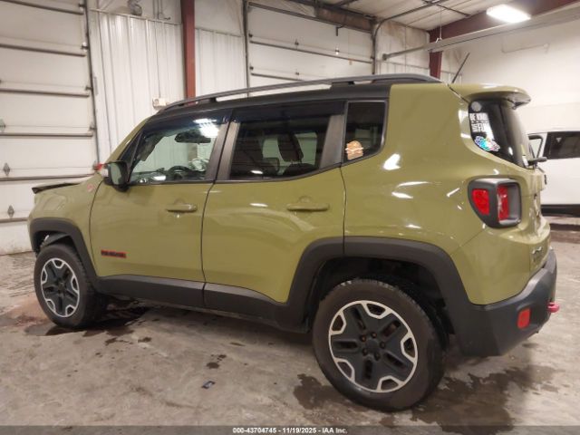 Jeep Renegade Trailhawk Image 16