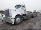 Peterbilt 359 Image 5