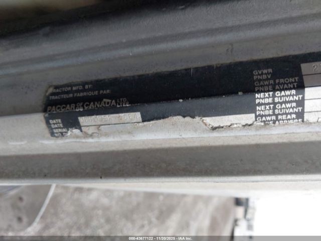 Peterbilt 359 Image 7