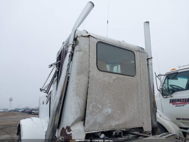 Peterbilt 359 Image 11