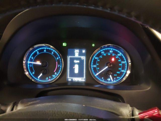 Toyota Corolla Se Image 9