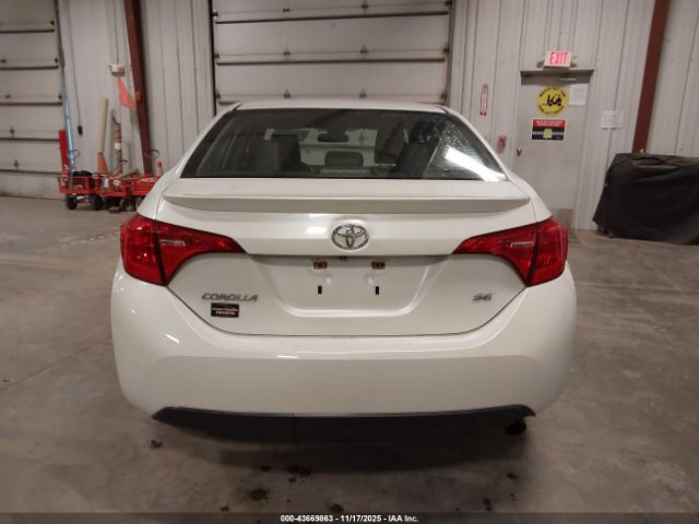 Toyota Corolla Se Image 12