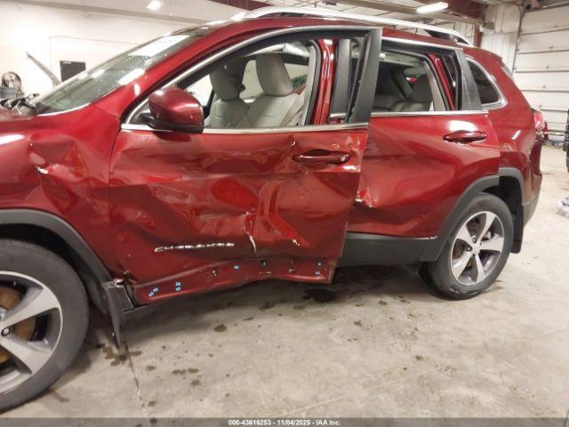 Jeep Cherokee Limited 4x4 Image 3