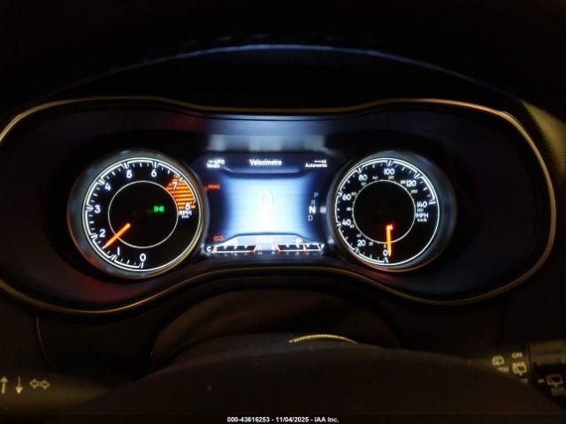 Jeep Cherokee Limited 4x4 Image 5