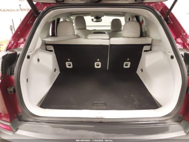 Jeep Cherokee Limited 4x4 Image 16