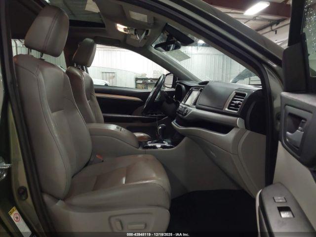 Toyota Highlander Xle Image 11