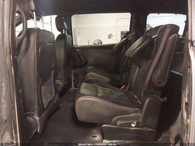 Dodge Grand Caravan Image 8