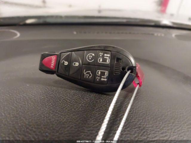 Dodge Grand Caravan Image 6