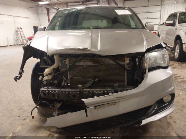 Dodge Grand Caravan Image 5