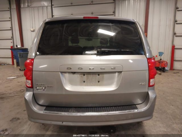 Dodge Grand Caravan Image 11