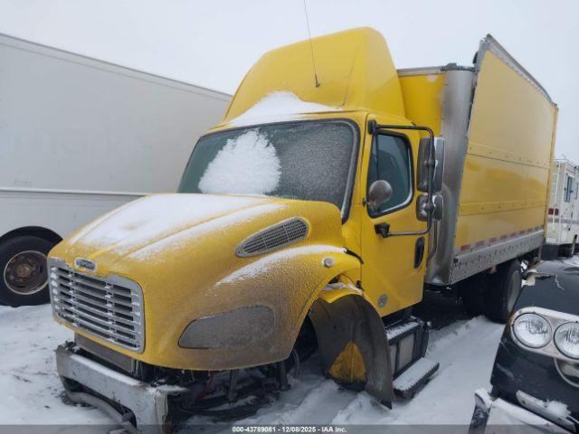 Freightliner M2 106 Image 5