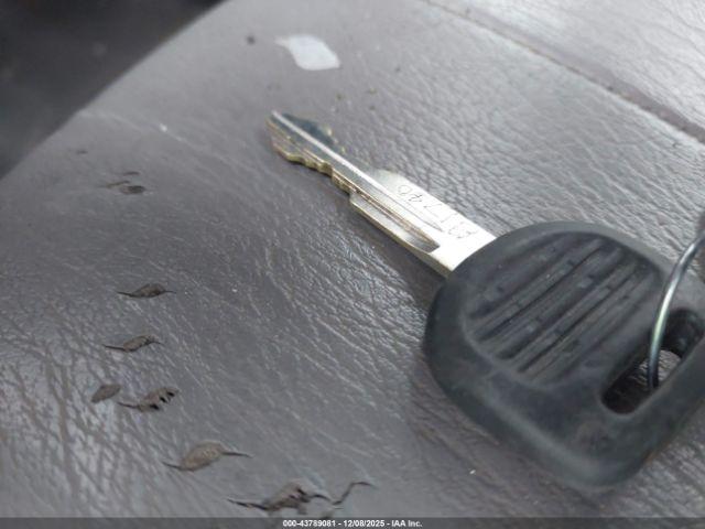 Freightliner M2 106 Image 11