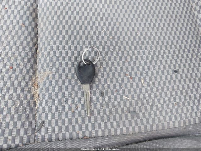 Nissan Frontier Se-v6 Image 8