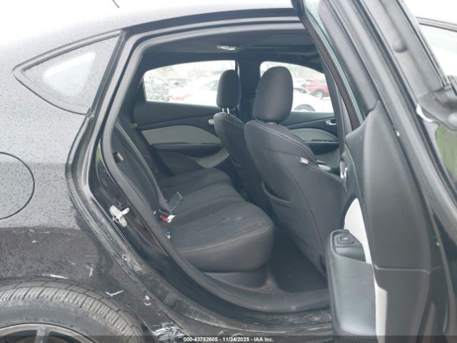 Dodge Dart Sxt Image 4