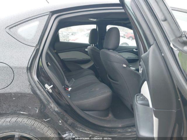 Dodge Dart Sxt Image 4