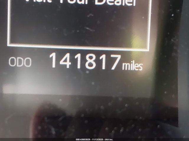 Toyota Camry Le Image 16