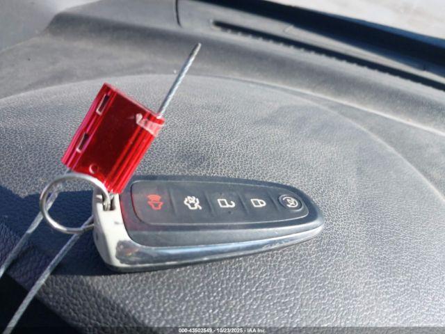 Ford Explorer Limited Image 16