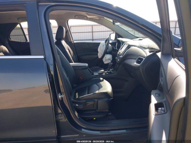 Chevrolet Equinox Awd Lt Image 2