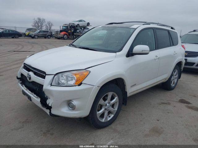 Toyota RAV4 Limited Image 3
