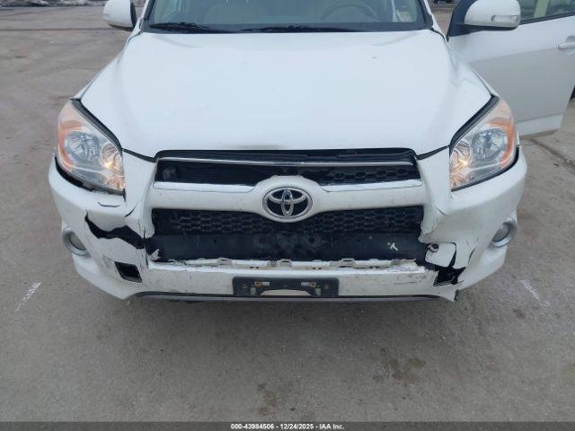 Toyota RAV4 Limited Image 14