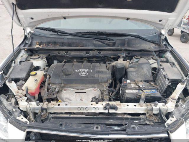 Toyota RAV4 Limited Image 8