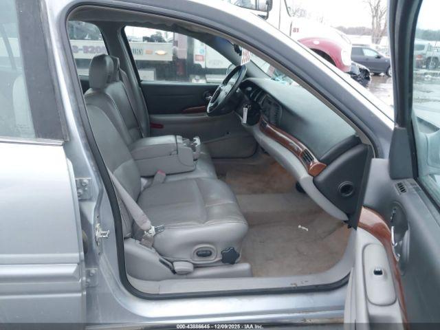 Buick LeSabre Custom Image 9