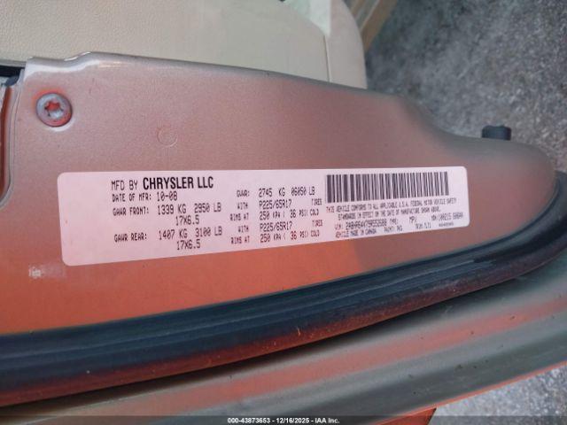 Chrysler Town & Country Limited Image 3