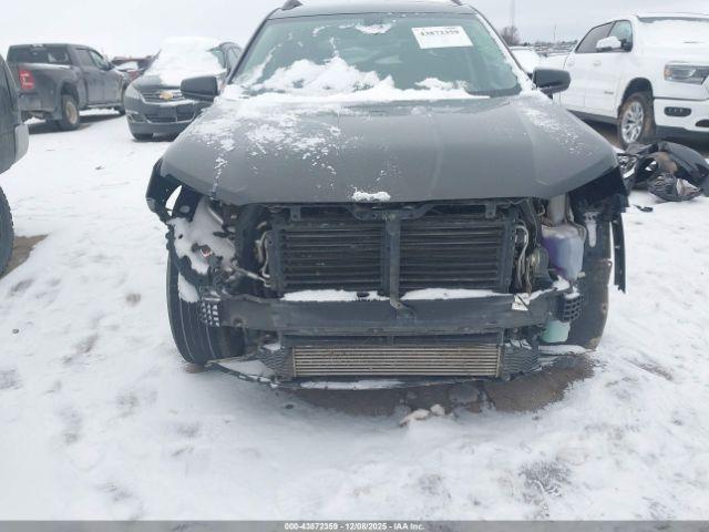 GMC Terrain Sle Image 2