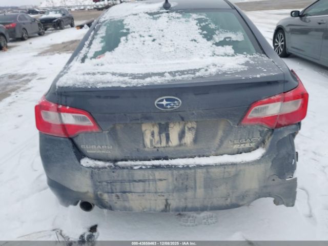 Subaru Legacy 2.5i Limited Image 17