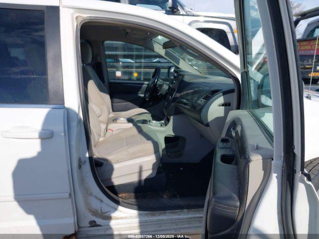 Dodge Grand Caravan Crew Image 8