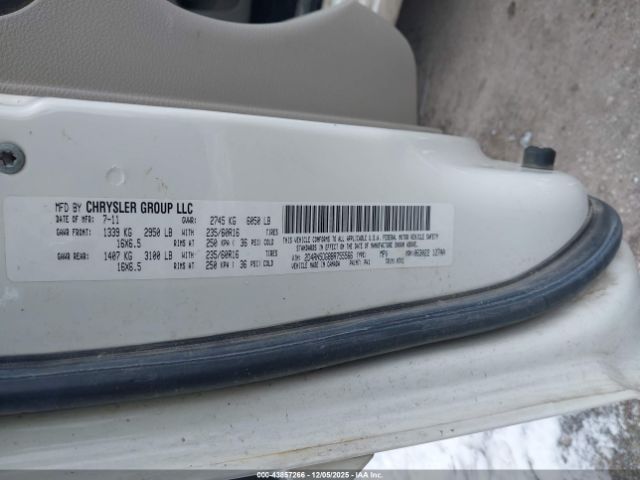 Dodge Grand Caravan Crew Image 12