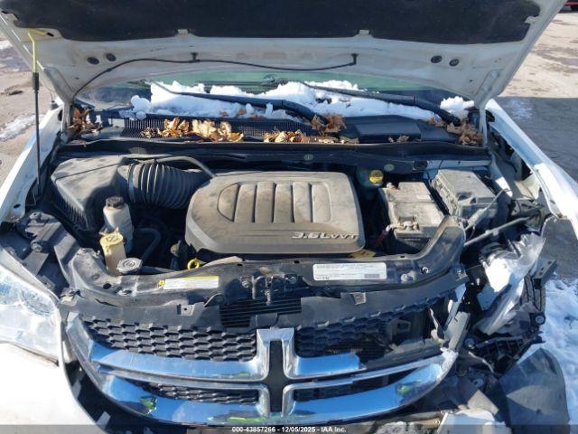 Dodge Grand Caravan Crew Image 10