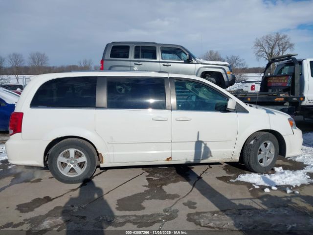 Dodge Grand Caravan Crew Image 5