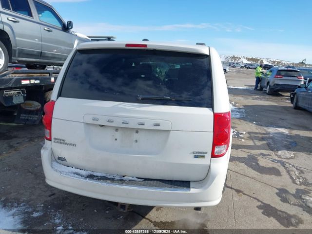 Dodge Grand Caravan Crew Image 2