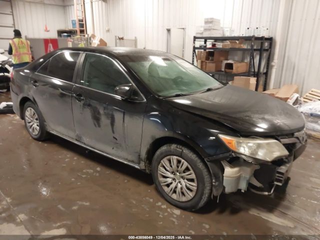 Toyota Camry Le Image 1