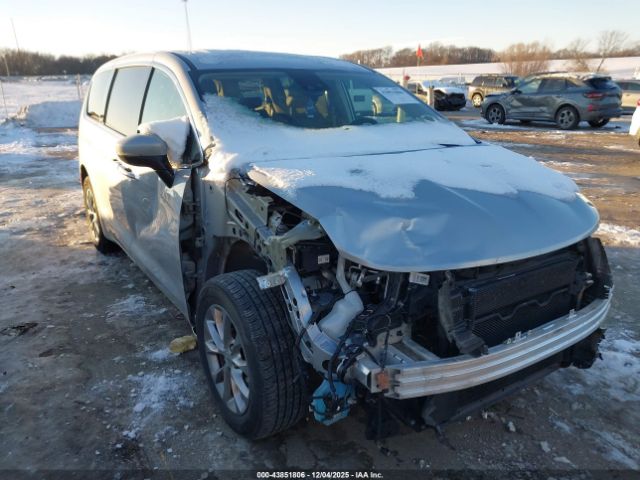 Chrysler Pacifica Touring L Awd Image 1