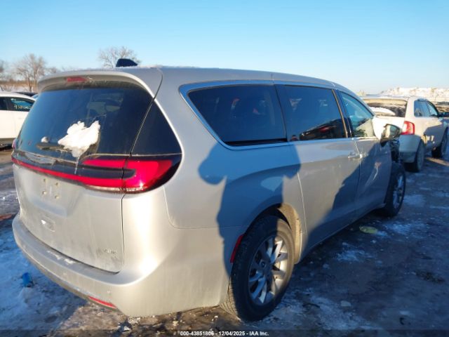 Chrysler Pacifica Touring L Awd Image 16