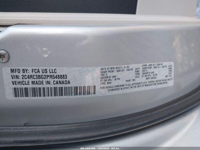 Chrysler Pacifica Touring L Awd Image 6