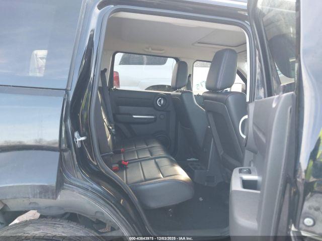Dodge Nitro Image 12