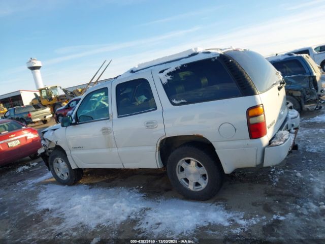 GMC Yukon Denali Image 15