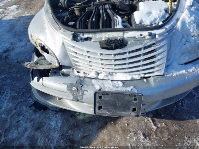 Chrysler PT Cruiser Touring Image 5